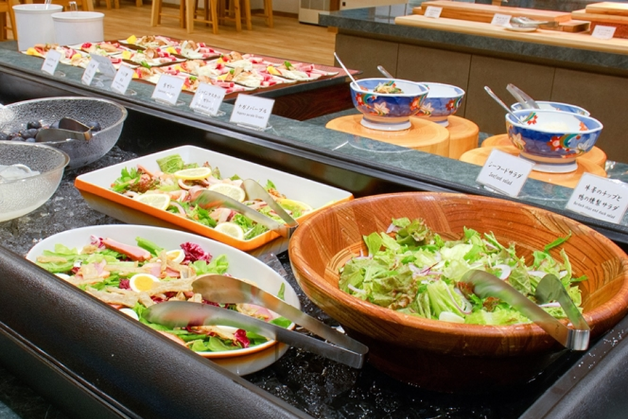 Dining image 3